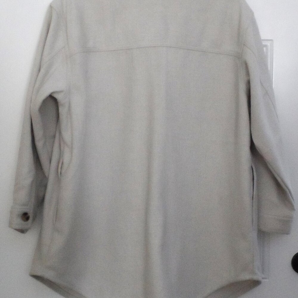 Old Navy- Soft Brushed Utility Shacket - A Touch of Wool - Size XL - Picture 9 of 9